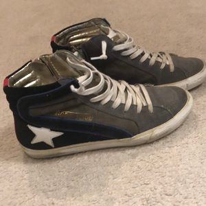 Golden Goose size 36- barely worn. Too big on me.